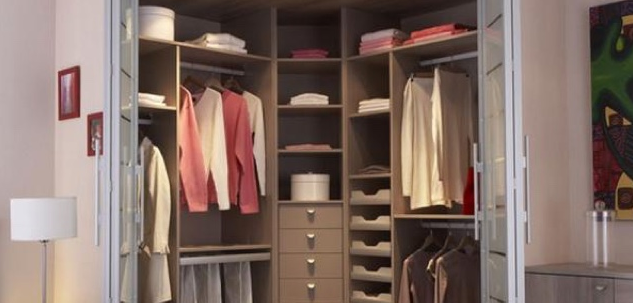 Créer un dressing dans un petit intérieur